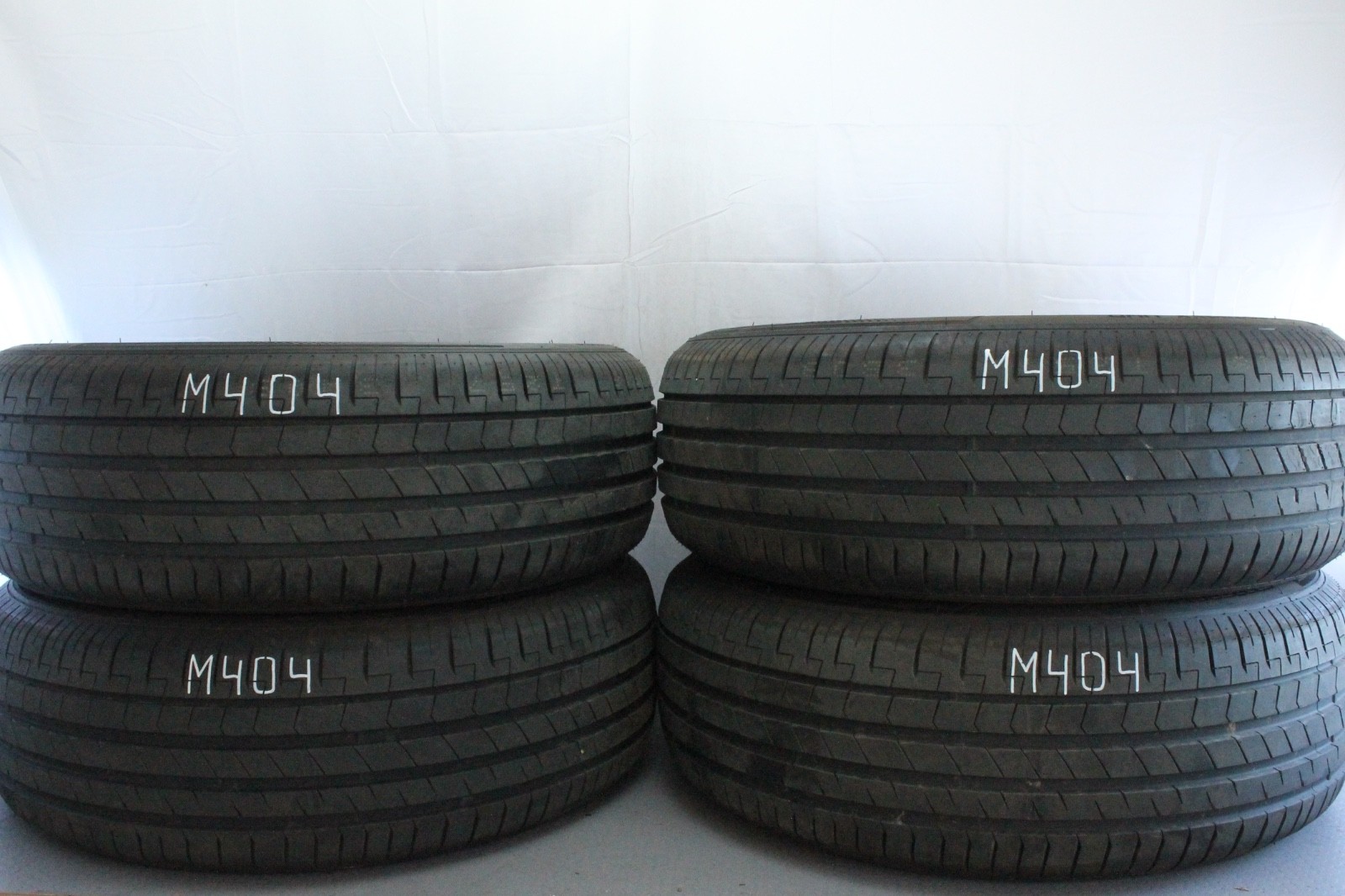 358616823873-featured 4x 235/60 R18 107V-XL Sommerreifen Landspider SportRaxx UHP Demo Dot2025 M404 – Bild 1