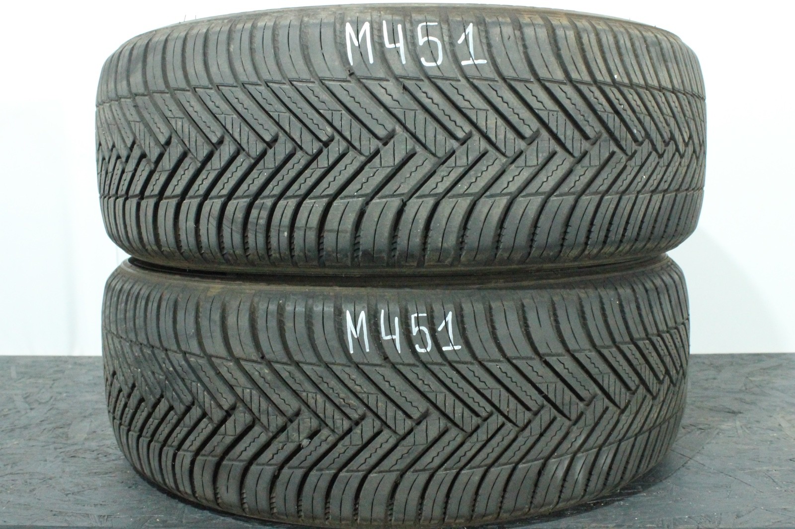 358691695179-featured 2x 205/55 R17 95V Allwetterreifen Hankook Kinergy 4S2 Dot2023 5,5-6mm M451 – Bild 1