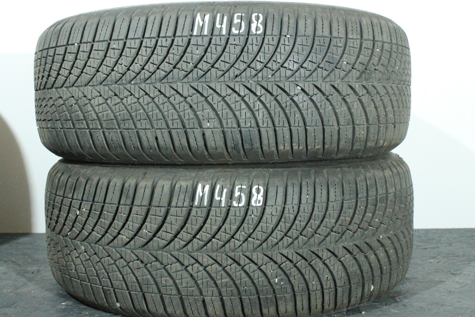 358694757621-featured 2x 205/55 R16 91V Goodyear Vector 4Seasons Gen-3 Dot2023 6,3-7,5mm M458 – Bild 1