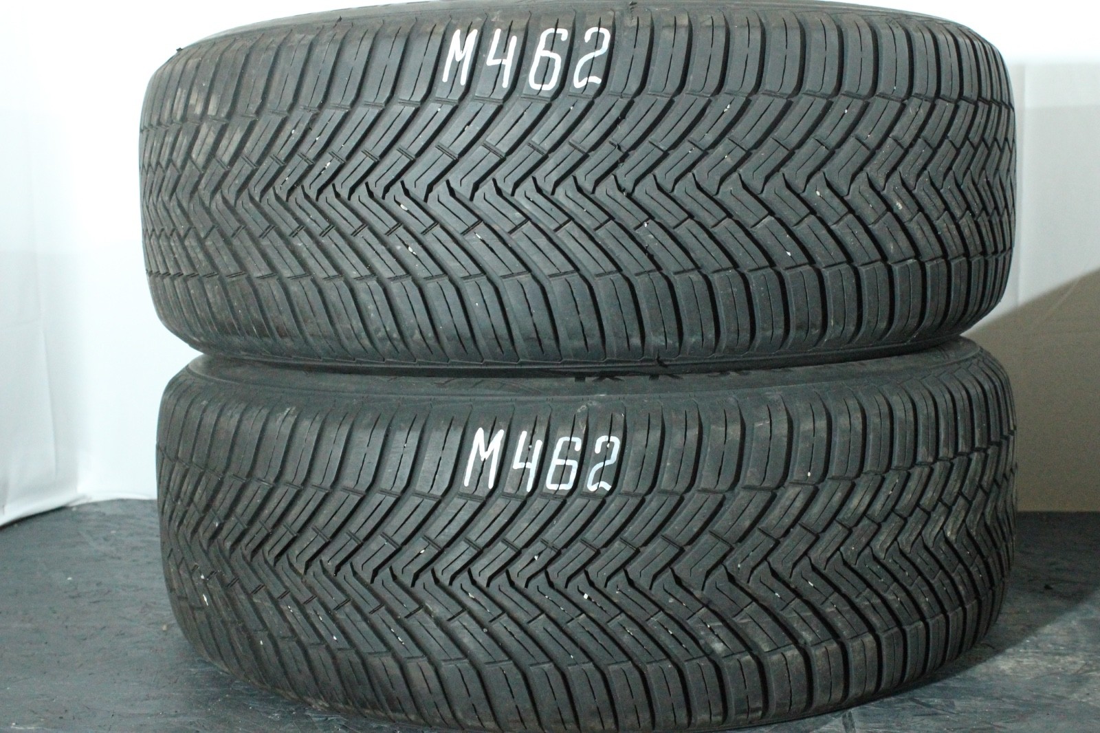 358694841102-featured 2x 205/55 R16 94V Continental AllSeasonContact Dot2021 5,5-6,5mm M462 – Bild 1