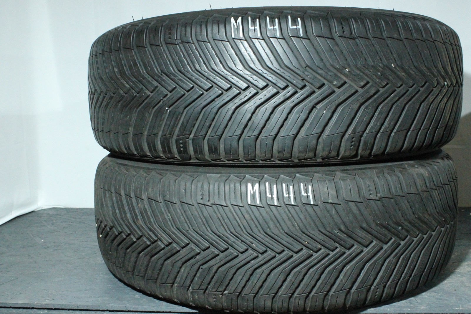 358699464939-featured 2x 205/55 R19 97V Allwetterreifen Michelin CrossClimate 2 Dot2024 5,5mm M444 – Bild 1
