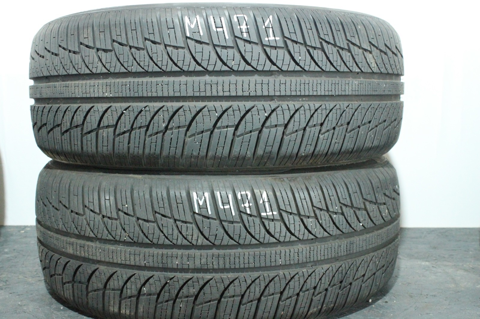 358699510178-featured 2x 215/55 R17 98W Allwetterreifen GT Radial 4Seasons Dot2024 7-7,5mm M471 – Bild 1