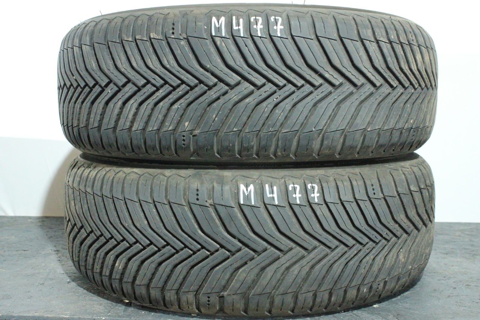 358699594736-featured 2x 205/55 R17 95V Allwetterreifen Michelin CrossClimate 2 Dot2022 5-5,7mm M477 – Bild 1