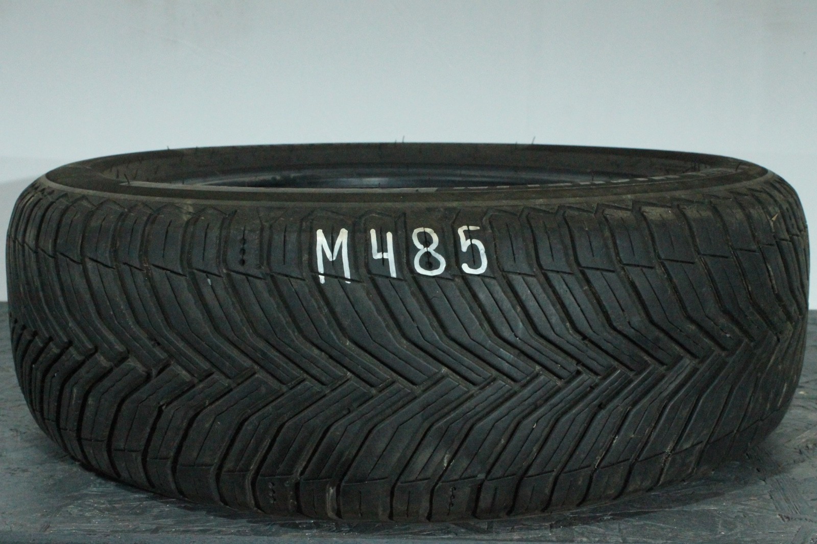358699676209-featured 1x 205/55 R16 91W Allwetterreifen Michelin CrossClimate 2 Dot2022 5-5,5mm M485 – Bild 1