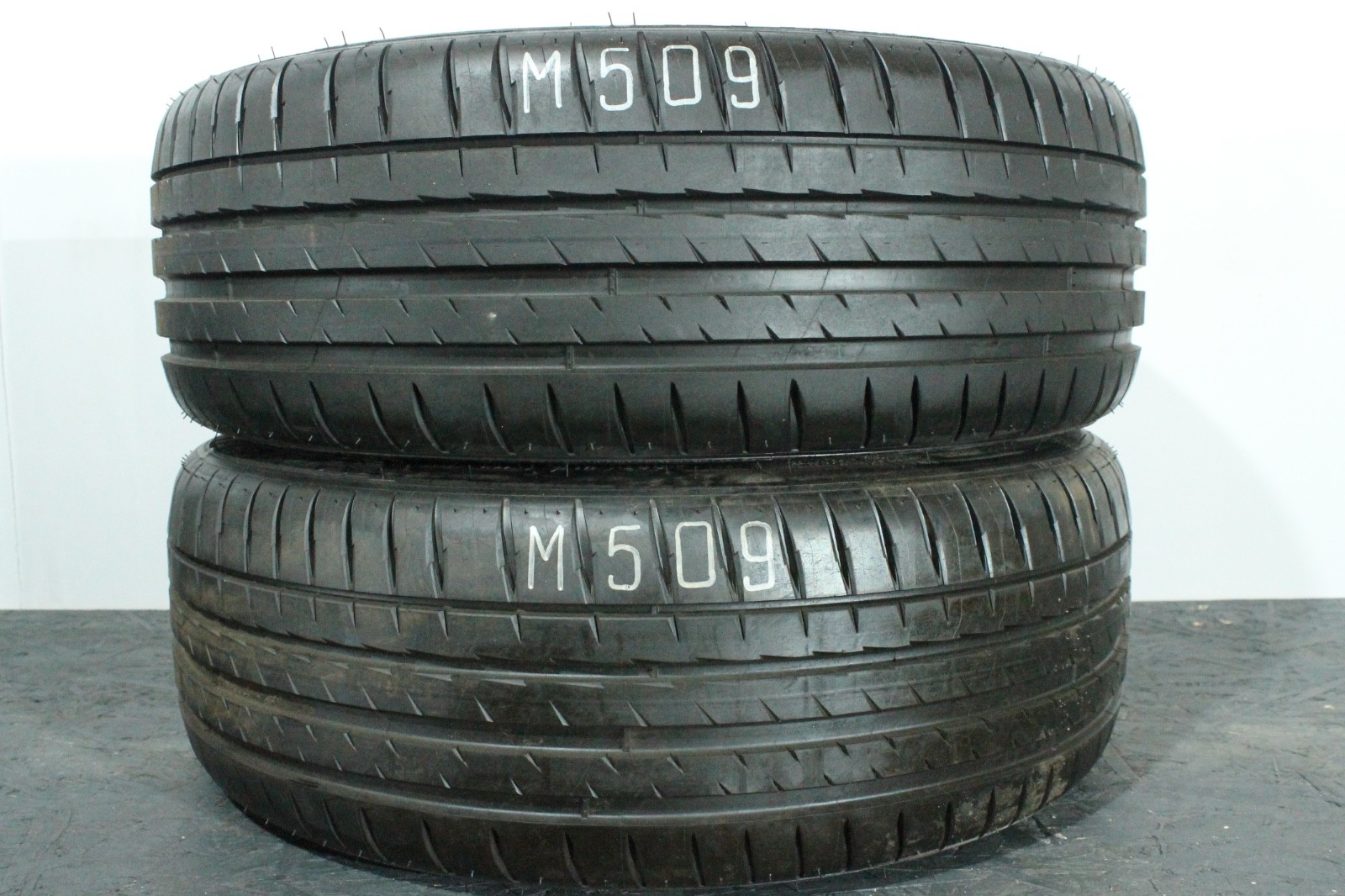 358705680803-featured 2x 215/45 ZR18 89Y Sommerreifen Michelin PilotSport 4 Neuwertig Dot22/19 M509 – Bild 1