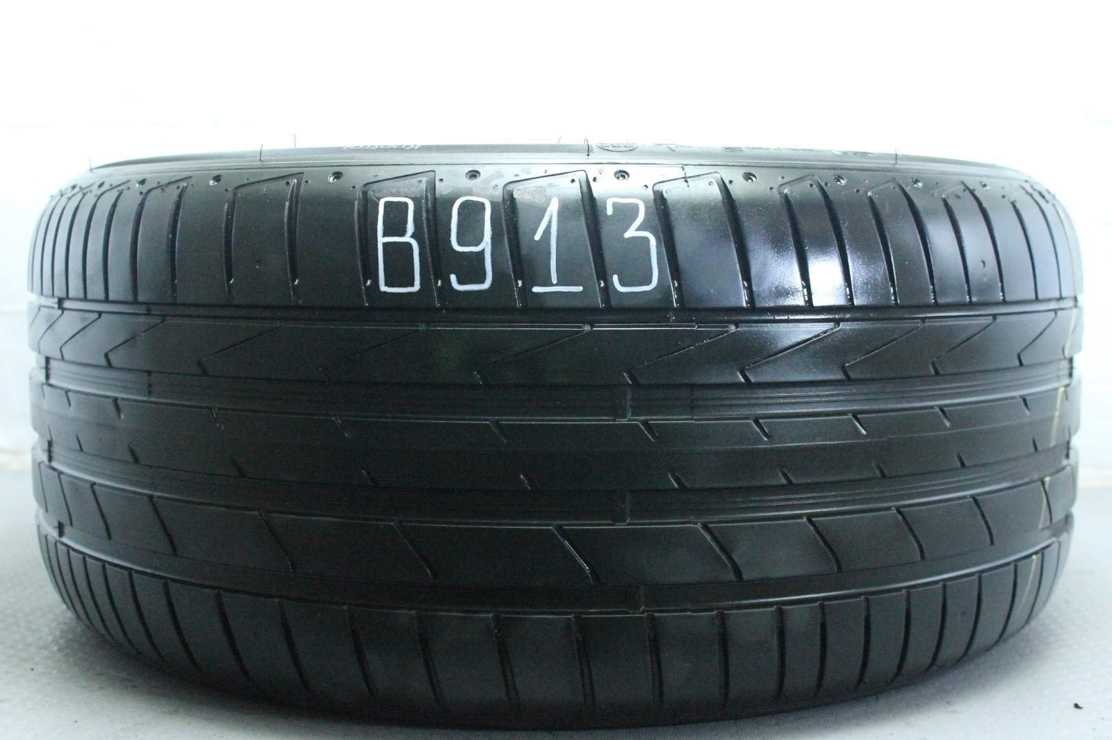 358718054928-featured 1x 275/40 R19 101Y Sommerreifen Hankook Ventus S1evo2 RSC* Dot1419 5-5,3mm B913 – Bild 1