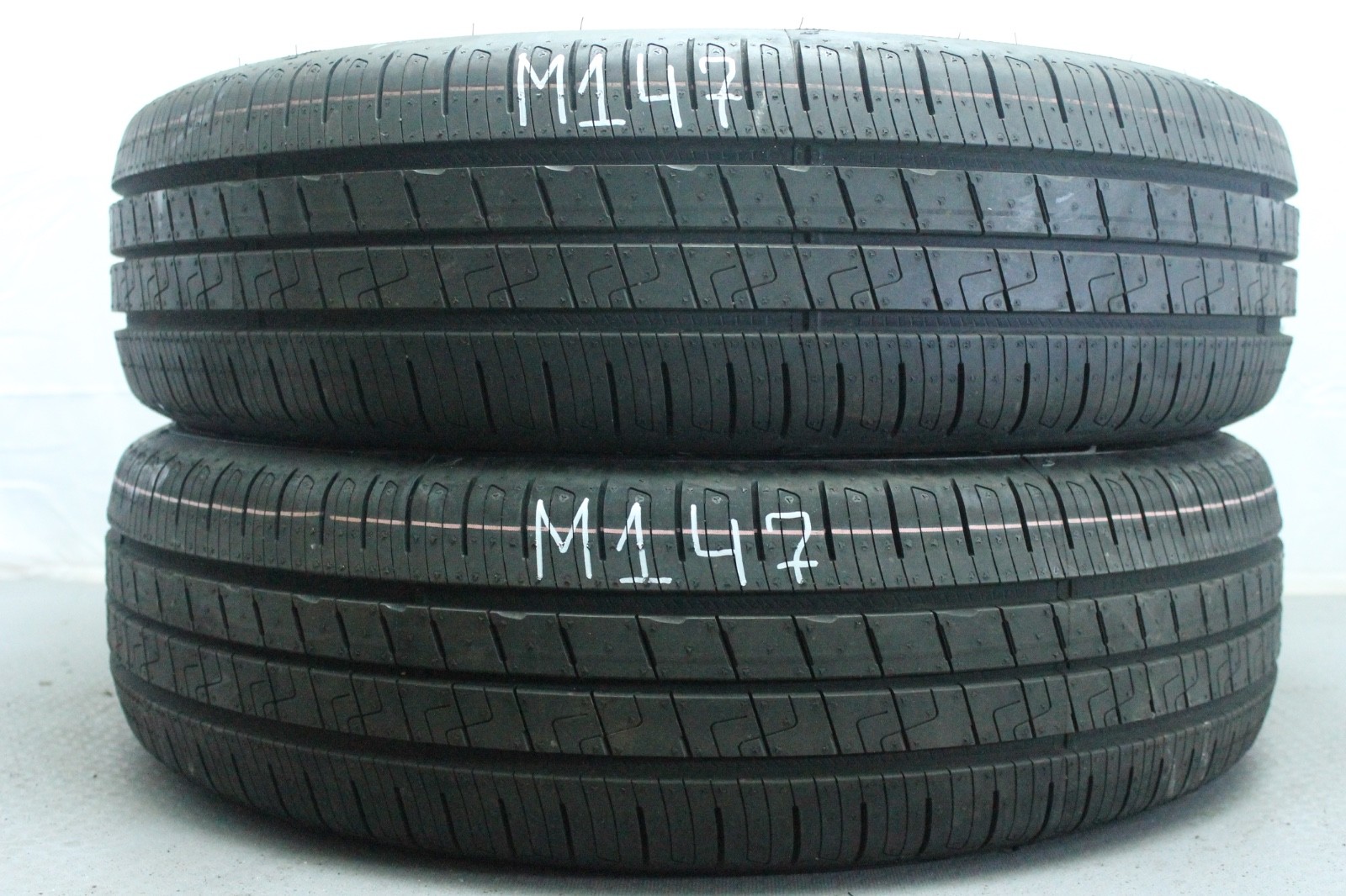 358731400675-featured 2x Neuwertige 175/65 R17 87H Sommerreifen Goodyear EfficientGrip 2 Dot5124 M147 – Bild 1