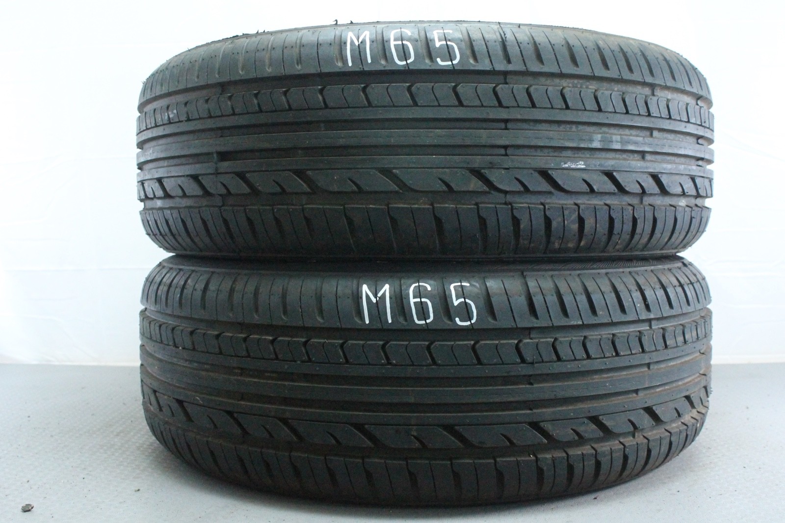 358731403601-featured 2x Neuwertige 205/60 R16 96V XL Sommerreifen Radar Rivera Dot0825 M65 – Bild 1
