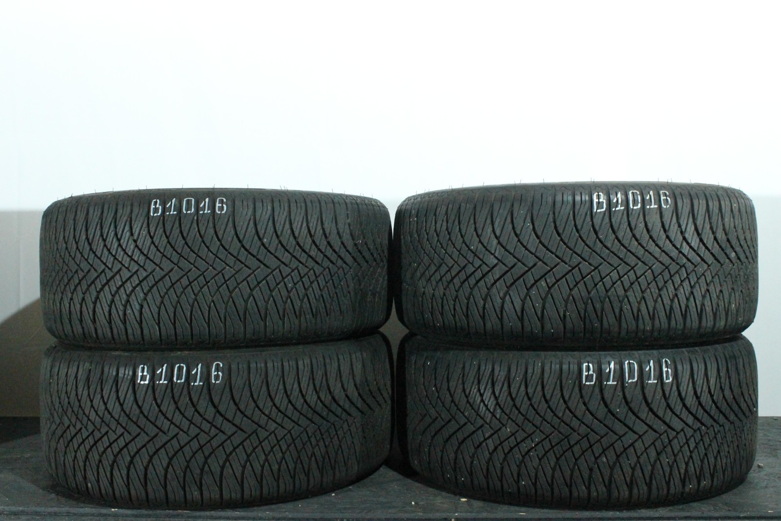 820049051826-featured 4x 235/55R19 91W Ganzjahresreifen GOODRIDE A S Elite Z4015,8-6,8mm Dot0125 B1016 – Bild 1