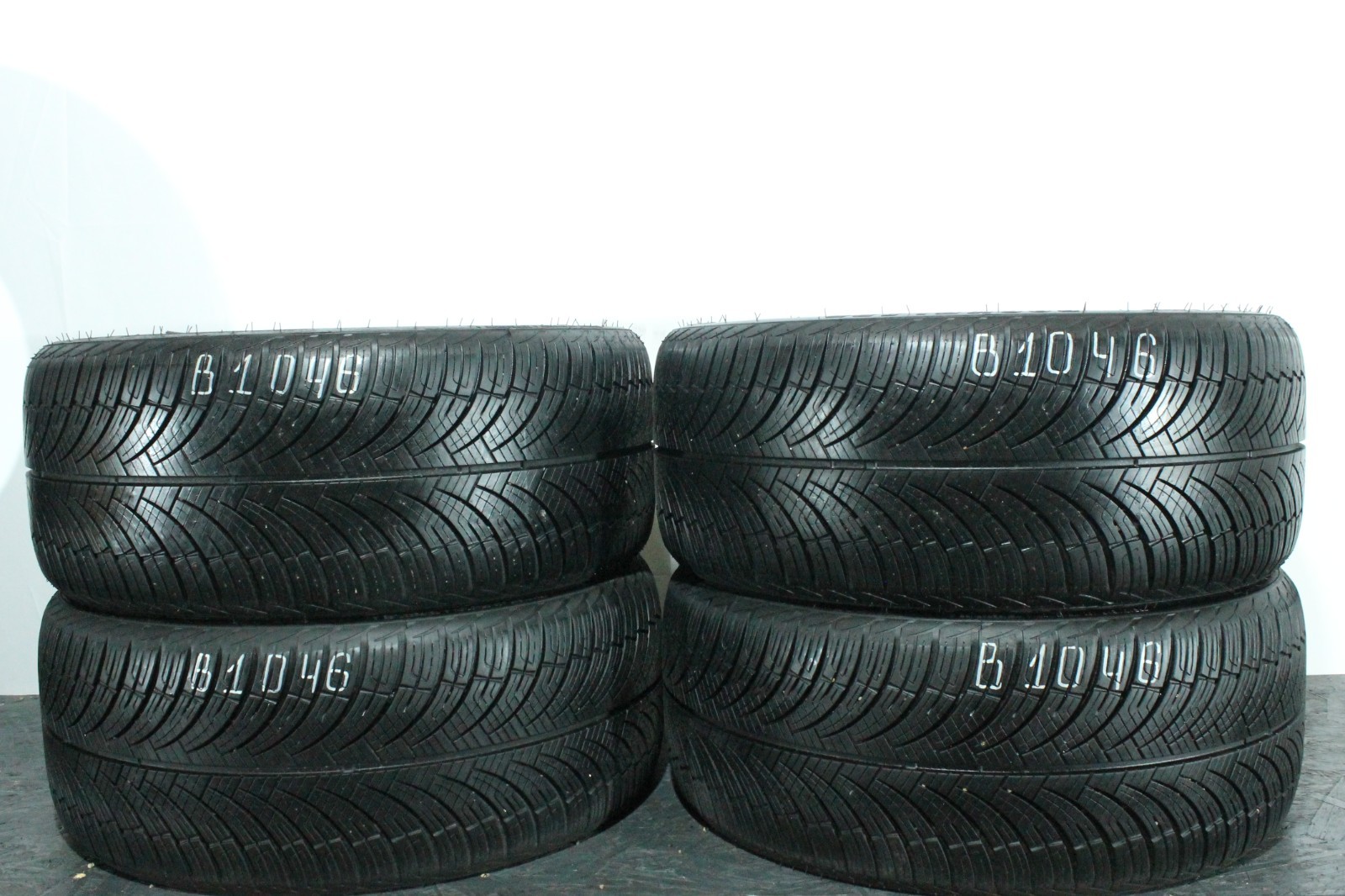 820050496805-featured 4x 235/35ZR19 91W Ganzjahresreifen Rockblade Rock AS ONE 6,5MM Dot0925 B1046 – Bild 1