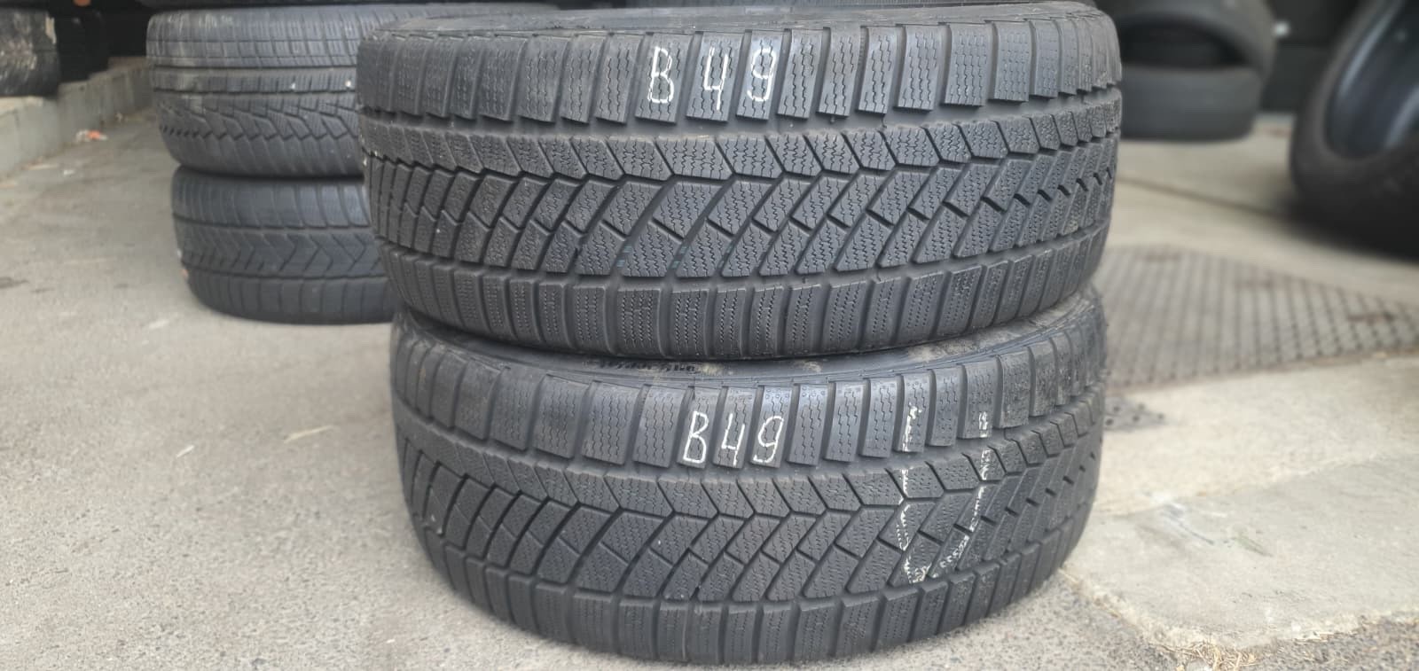 820166403719-featured 2x 225/40 R18 92V Continental ContiWinterContact TS830P SSR(RSC) 7-7,5mm B49 – Bild 1