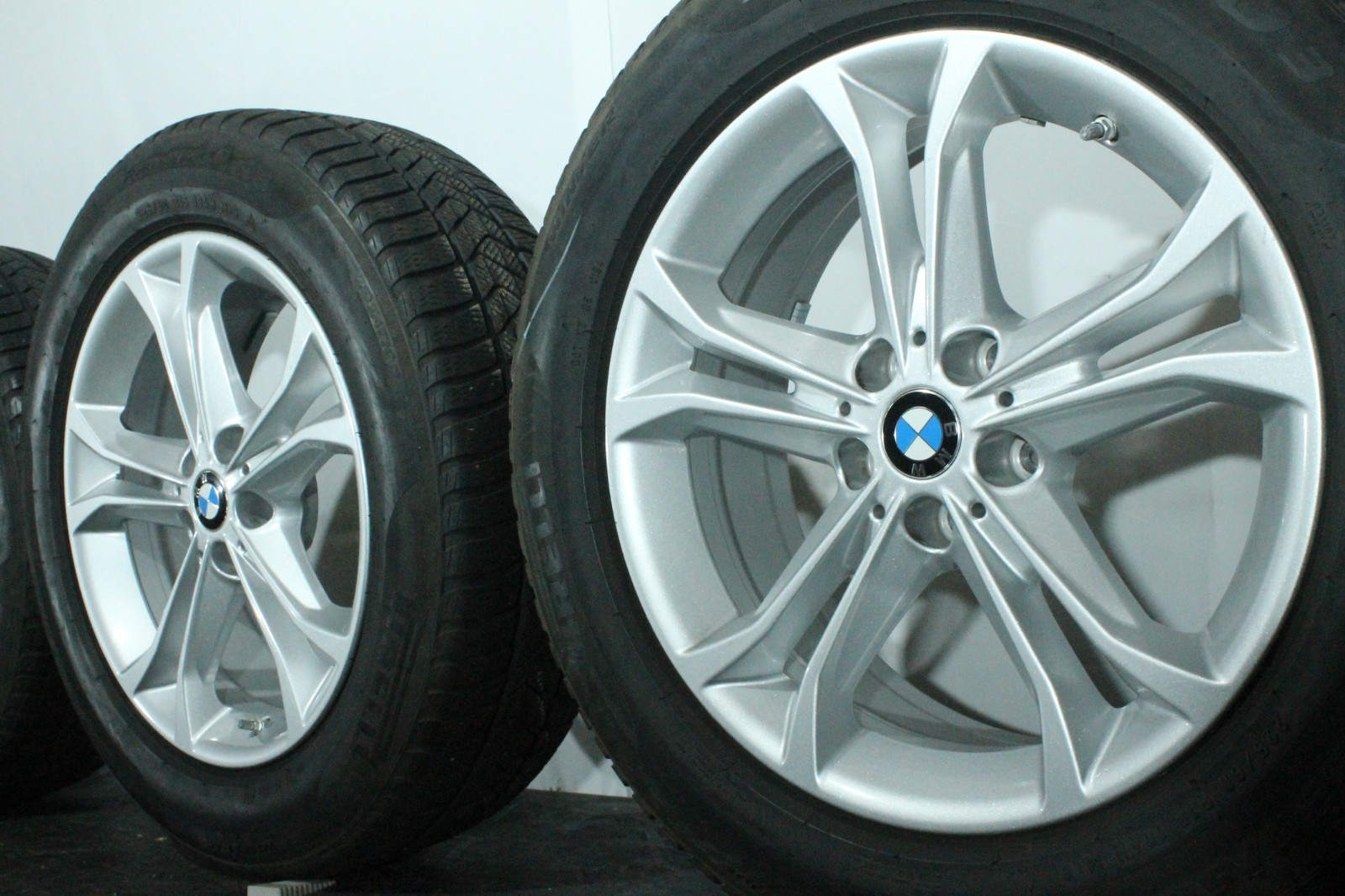 820231378339-featured BMW X3 G01 X4 G02 Winterkompletträder Styling Doppelspeiche 688 225/60 18 Zoll – Bild 1