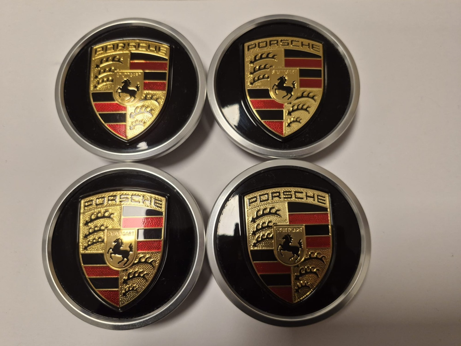 820239370986-featured Original Porsche Taycan Panamera Radnaben Felgendeckel Radkappen 9J1601151C – Bild 1
