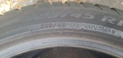 2x Winterreifen Pirelli Sottozero 3 (RSC) 225/45 R19 96V Dot2520 5-5,5mm B95 – Bild 7