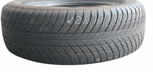 1x Winterreifen BRIDGESTONE BLIZZAR LMOO1 (RSC) 225/60R18 104H (MIL)W28 DOT 1222 – Bild 1