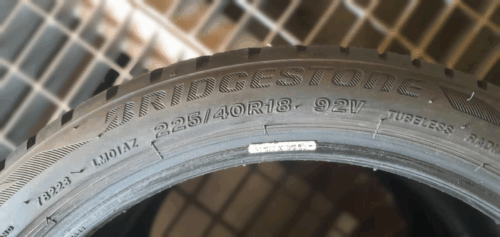 2x Winter Bridgestone Blizzak LM001 (RSC)RFT 225/40 R18 92V Dot4419 5-5,5mm B220 – Bild 4