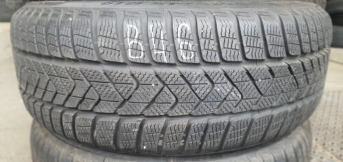 2x Winterreifen Pirelli Sottozero 3 (RSC) 225/45 R19 96V Dot 1x20 1x19 7mm B46 – Bild 1