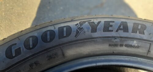 2x Winter Goodyear UltraGrip Perfomance+ 255/50 R21 109H Dot2821 4,5mm B141 – Bild 4