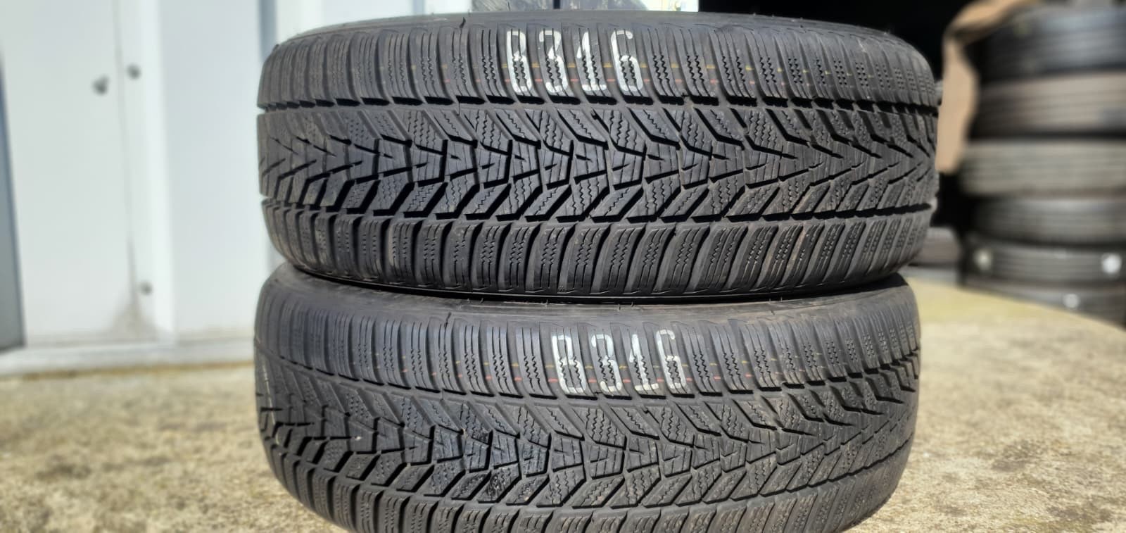 2x-Winterreifen-Hankook-Winter-icept-evo3-HL-19545-R19-91H-7-8mm-Dot2924-B316-357738531832 2x Winterreifen Hankook Winter i*cept evo3 HL 195/45 R19 91H 7-8mm Dot2924 B316 – Bild 1