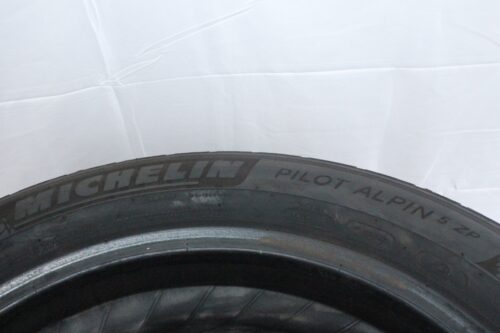 2x Winterreifen Michelin Alpin 5 ZP (RSC) SUV X 245/50 R19 105V Dot2823 B343 – Bild 4