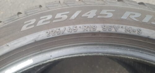 2x Winterreifen Pirelli Sottozero 3 (RSC) 225/45 R19 96V Dot2620 5,5-6mm B97 – Bild 6