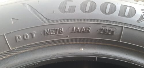 1x Winter Goodyear UltraGrip Perfromance + 225/50 R18 99V Dot2921 5,5-6mm B240 – Bild 5