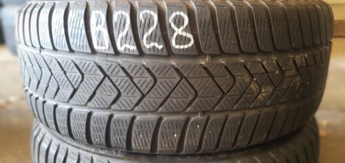 2x Winterreifen Pirelli Sottozero 3 (RSC) 225/45 R18 95H Dot3220 5mm B228 – Bild 4