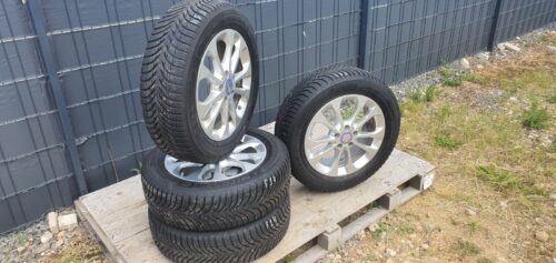 17 Zoll Original Mercedes GLA X156 156 Winterkompletträder A1564011700 – Bild 3