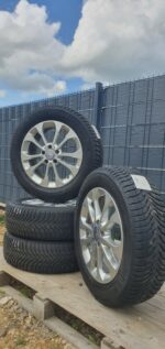 17 Zoll Original Mercedes GLA X156 156 Winterkompletträder A1564011700 – Bild 4