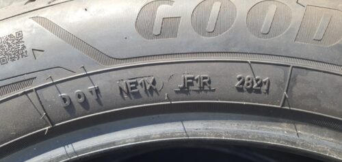 2x Winterreifen Goodyear UltraGrip Perfomance+ 255/50 R21 109H Dot2821 7mm B152 – Bild 8