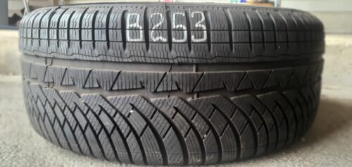 1 Winter Michelin Pilot Alpin MO PA4 XGreen 245/45 R18 100V Dot3221 5,5-6mm B253 – Bild 1
