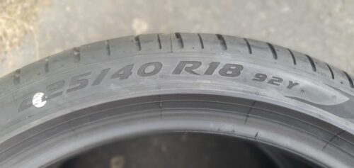 2x Sommerreifen Pirelli PZero PZ4 225/40 R18 92Y Dot1121 7-7,5mm B85 – Bild 6