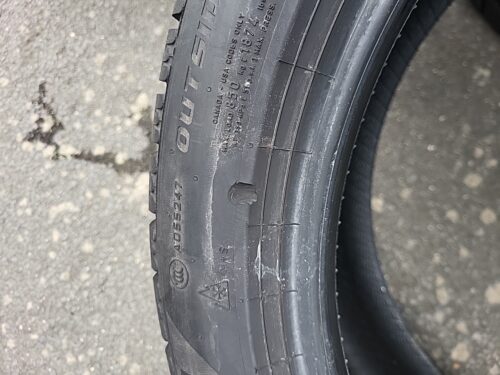 2x Winterreifen Pirelli PZeroWinter MO 245/45 R19 102H Dot2823 6,5-7,5mm B9 – Bild 4