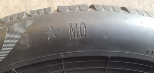 1x Winterreifen Pirelli PZero MO 275/40 R19 105H Dot2523 4,8-5,3mm B251 – Bild 5
