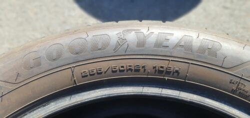 2x Winter Goodyear UltraGrip Perfomance+ 255/50 R21 109H Dot2321 4,5-5mm B143 – Bild 4
