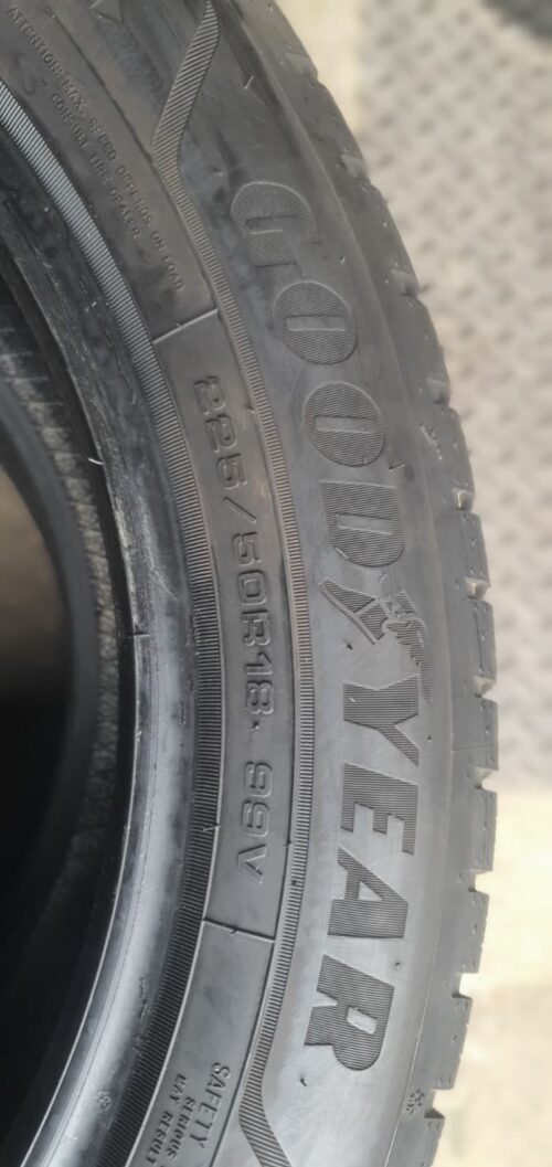 2x Winter Goodyear UltraGrip Performance+ 225/50 R18 99V Dot0421 6,5-7,5mm B41 – Bild 5
