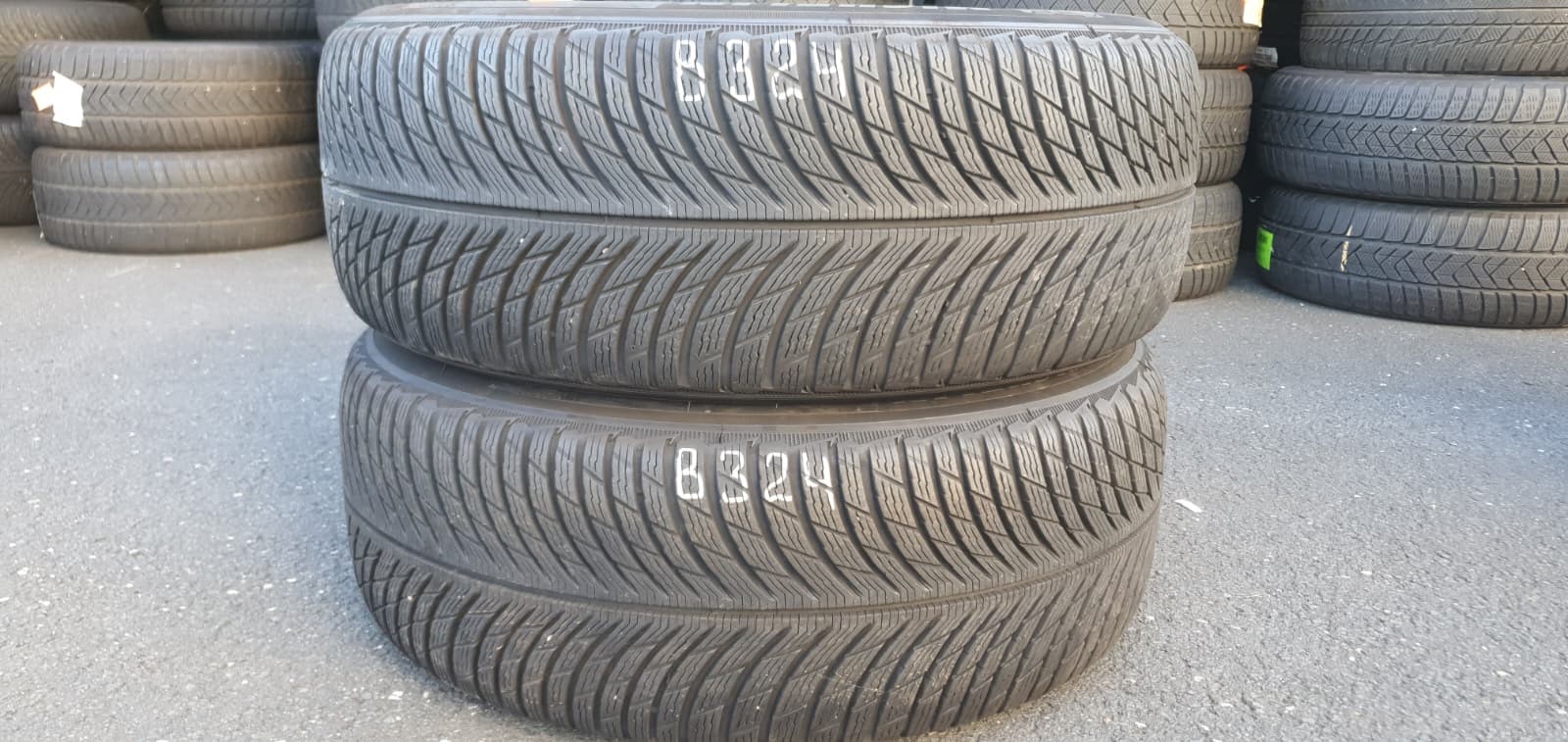 2x-Winter-Michelin-Pilot-Alpin-5-ZP-SUVRSC-24550-R19-105V-Dot23-6-65mm-B324-357723459138 2x Winter Michelin Pilot Alpin 5 ZP SUV(RSC) 245/50 R19 105V Dot23 6-6,5mm B324 – Bild 1