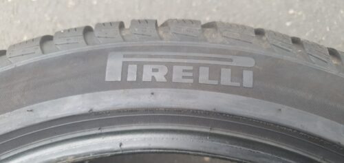 2x Winterreifen Pirelli Sottozero 3 (RSC) 225/45 R19 96V Dot2320 5,5mm B98 – Bild 4