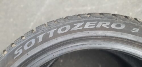 2x Winterreifen Pirelli Sottozero 3 (RSC) 225/45 R19 96V Dot2320 5,5mm B98 – Bild 5