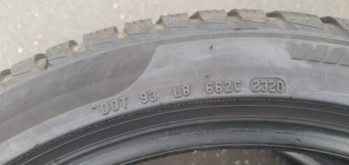 2x Winterreifen Pirelli Sottozero 3 (RSC) 225/45 R19 96V Dot2320 5,5mm B98 – Bild 8