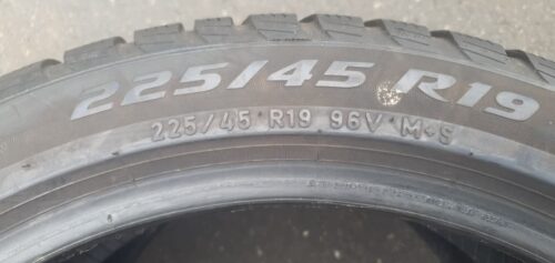 2x Winterreifen Pirelli Sottozero 3 (RSC) 225/45 R19 96V Dot2720 5,5-6,5mm B100 – Bild 7