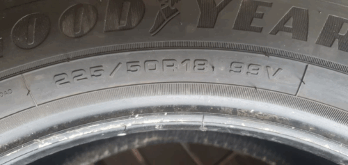 1x Winterreifen Goodyear UltraGrip Perfromance + 225/50 R18 99V Dot4024 8mm B241 – Bild 5