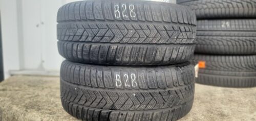 2 Winterreifen Pirelli Sottozero 3 (RSC) 225/45 R18 92V Dot1x22/1x21 6-6,5mm B28 – Bild 1