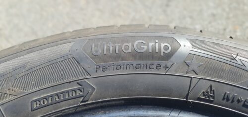 2x Winter Goodyear UltraGrip Perfomance+ 255/50 R21 109H Dot2221 4,5-5mm B142 – Bild 5