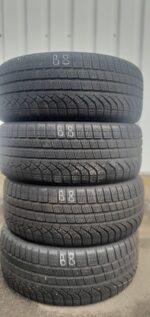 2x Winterreifen Pirelli PZeroWinter MO 245/45 R19 102H Dot2823 6,7-7,4mm B8