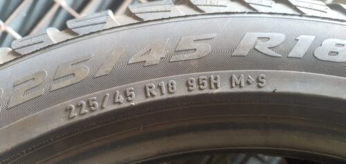2x Winterreifen Pirelli Sottozero 3 (RSC) 225/45 R18 95H Dot3020 5,5-6mm B227 – Bild 8